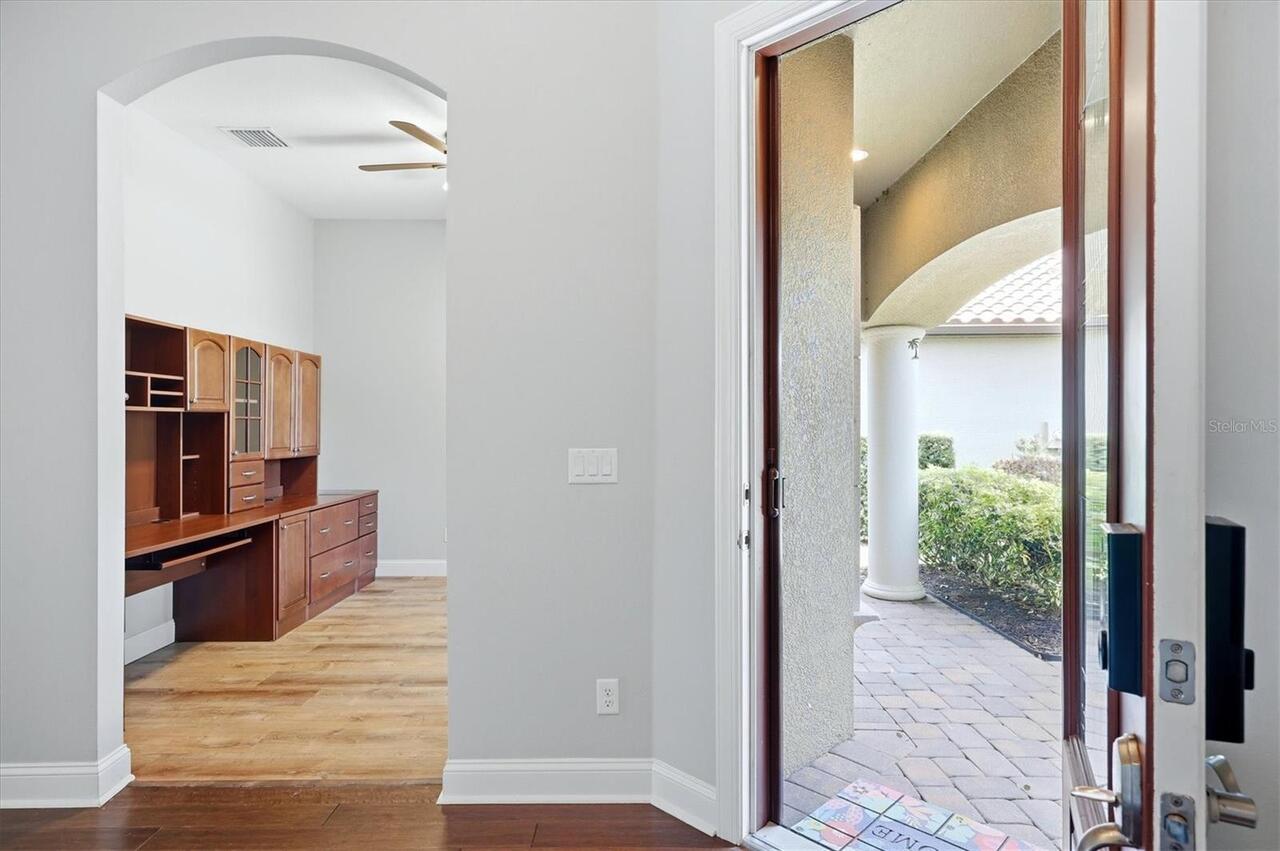 Listing Photo 11