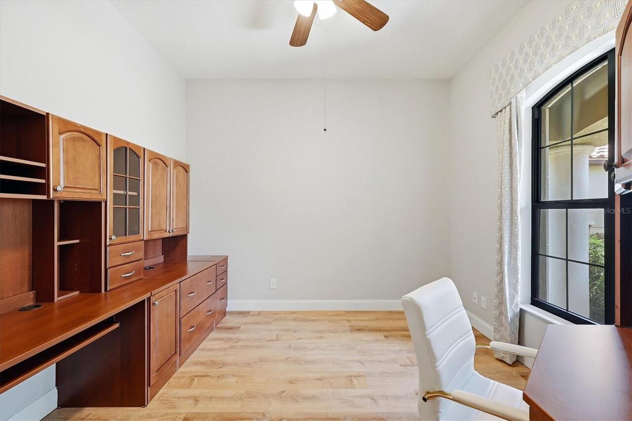 Listing Photo 14