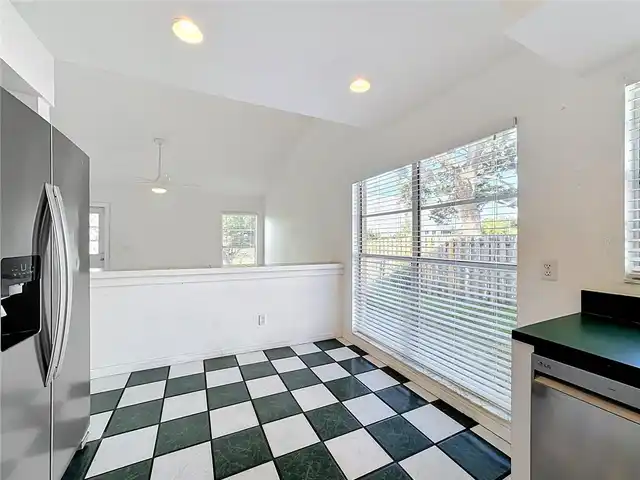 Listing Photo 23