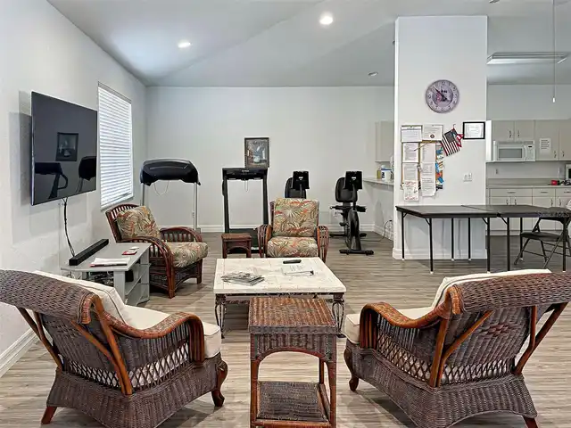 Listing Photo 44