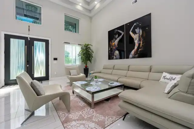Listing Photo 8