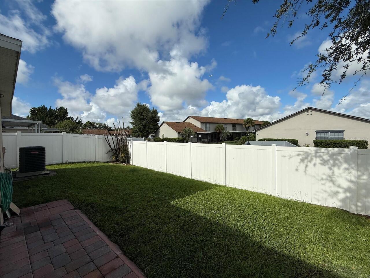 Listing Photo 14