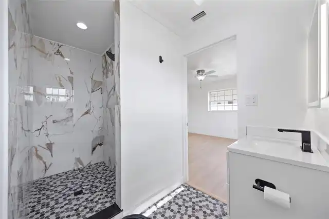 Listing Photo 33