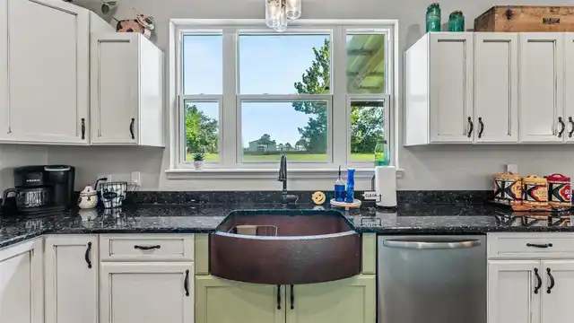 Listing Photo 16