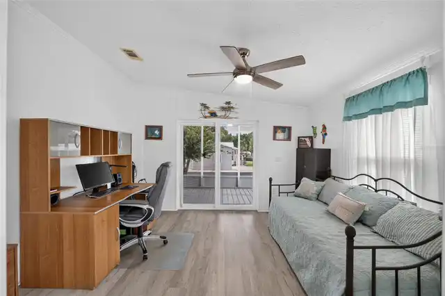 Listing Photo 17