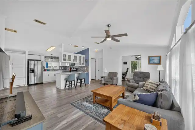 Listing Photo 18