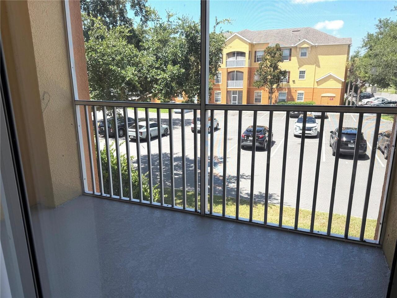 Listing Photo 9