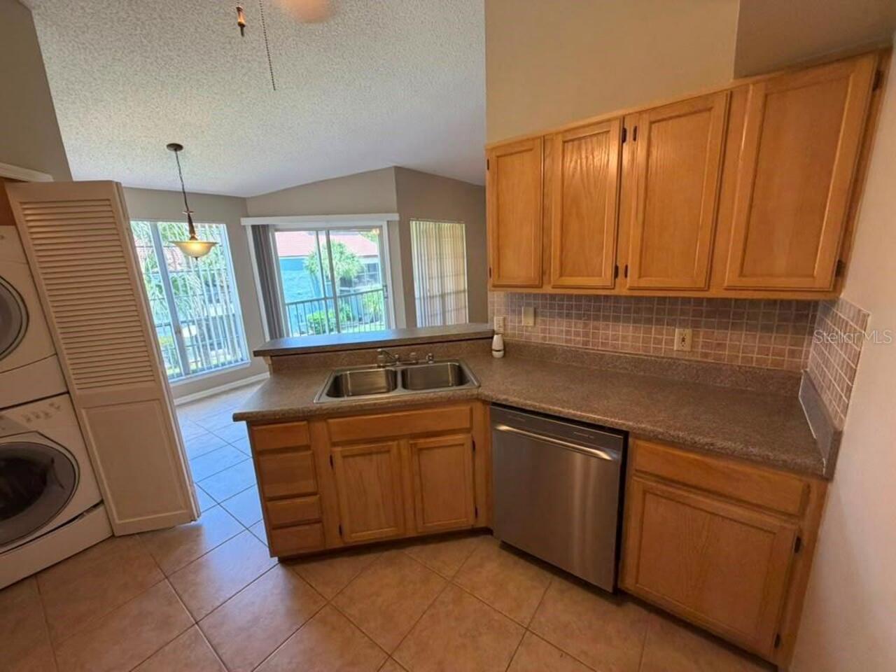 Listing Photo 9
