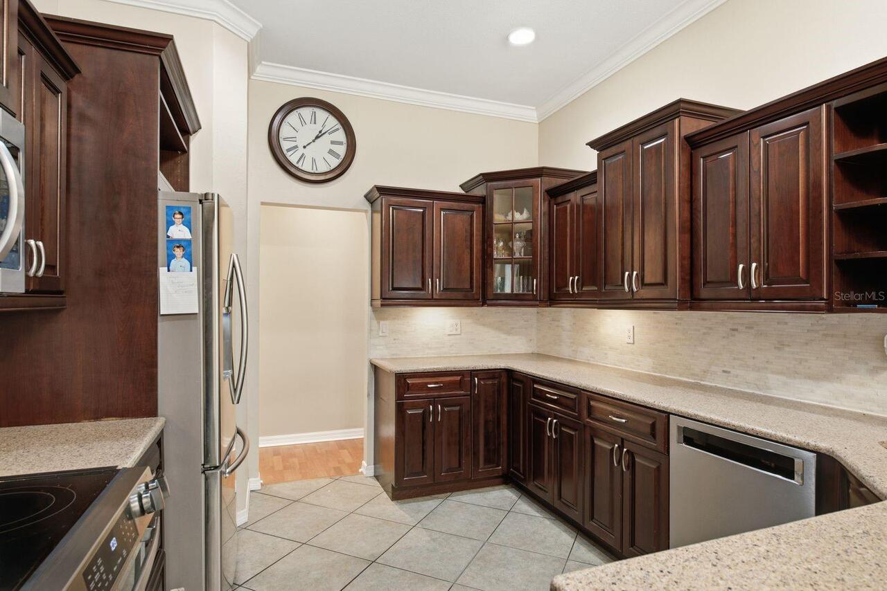Listing Photo 10