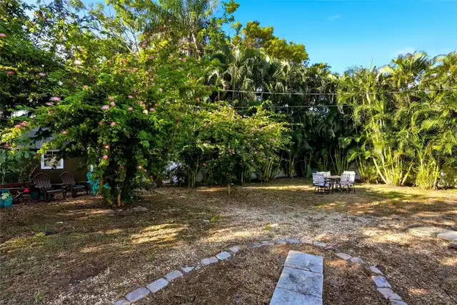 Listing Photo 6