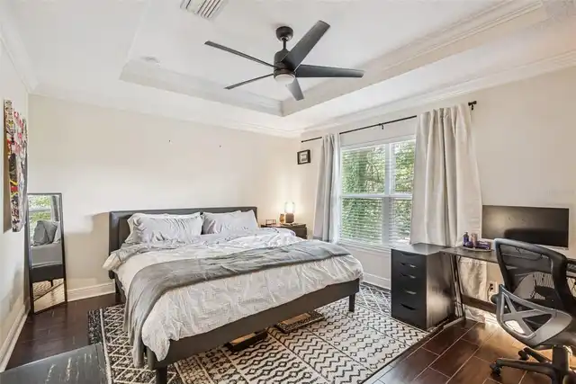Listing Photo 11