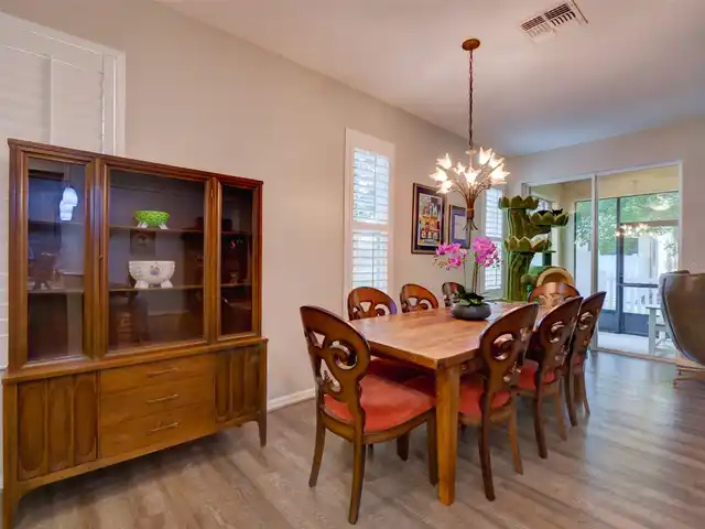 Listing Photo 7
