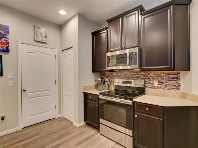 Listing Photo 13