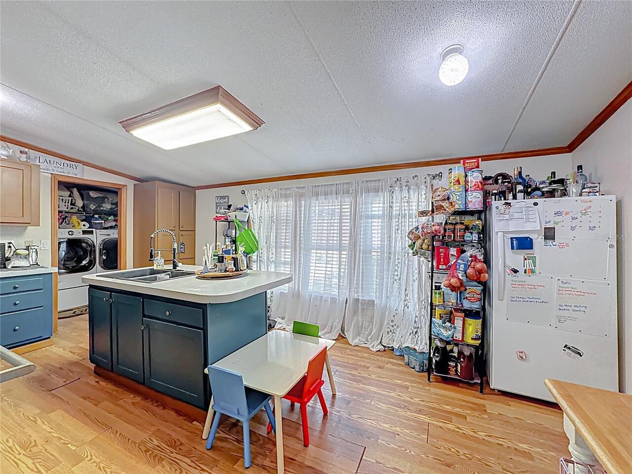 Listing Photo 11