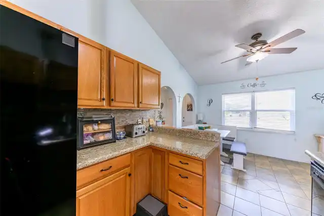 Listing Photo 8