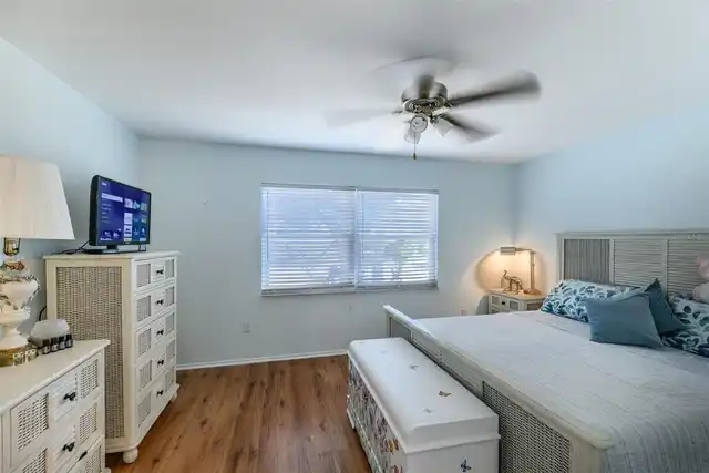 Listing Photo 22