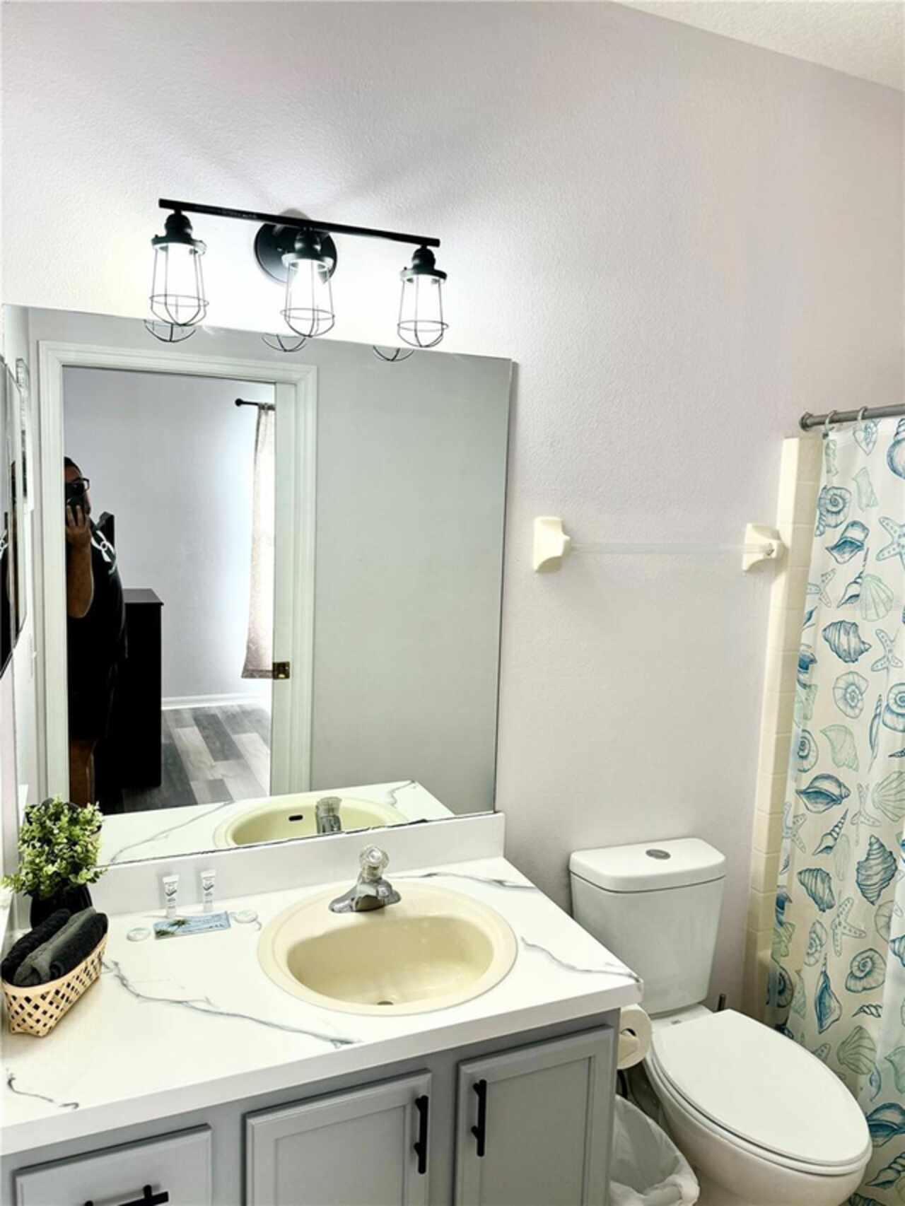 Listing Photo 8