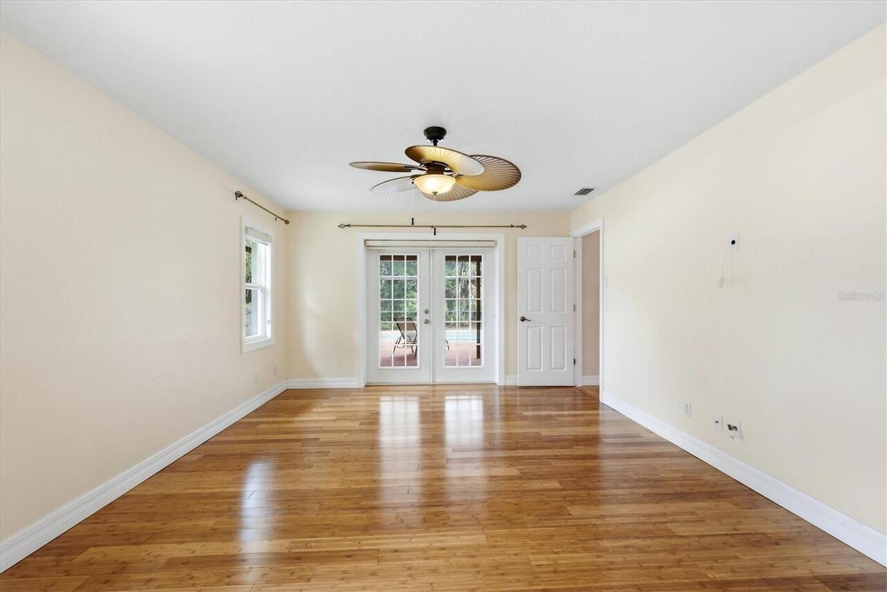 Listing Photo 32