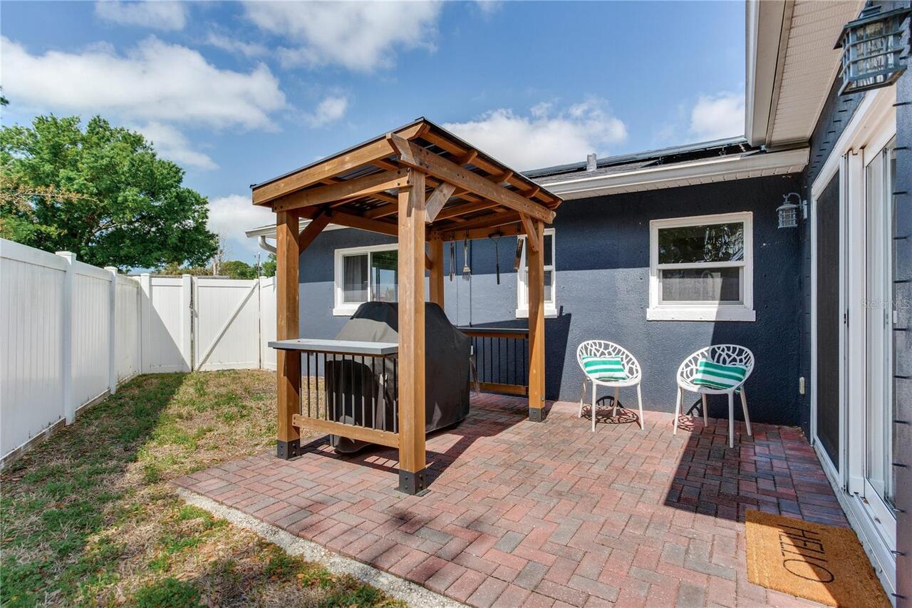 Listing Photo 10