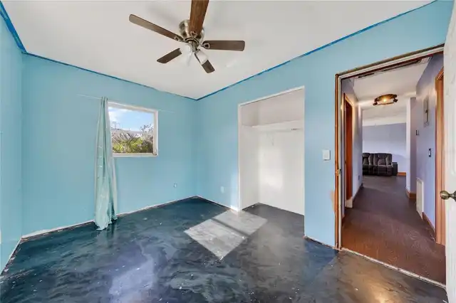 Listing Photo 12