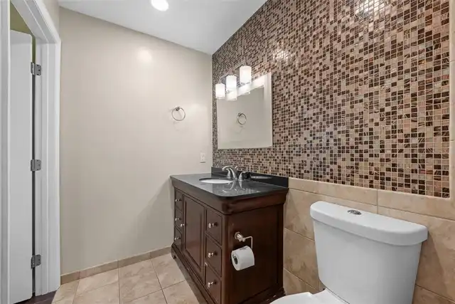 Listing Photo 16