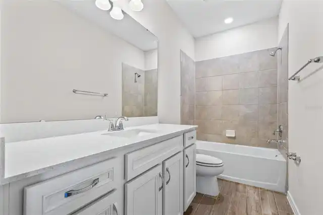 Listing Photo 15