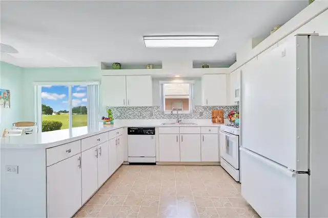 Listing Photo 12