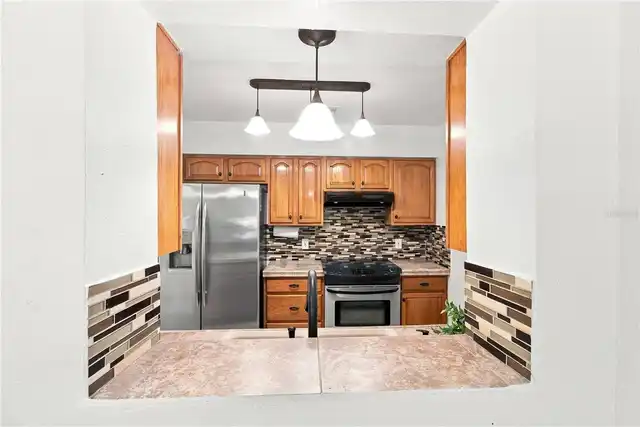 Listing Photo 9