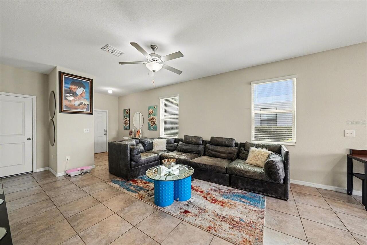 Listing Photo 12