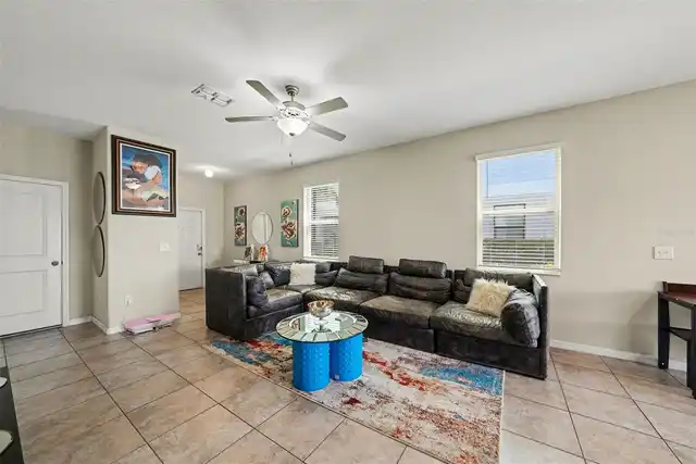 Listing Photo 12