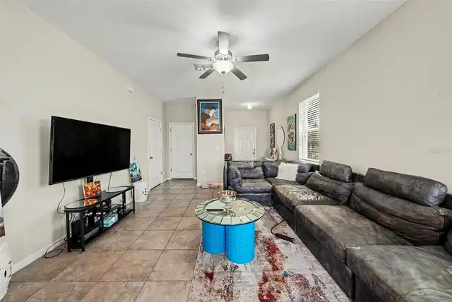 Listing Photo 14