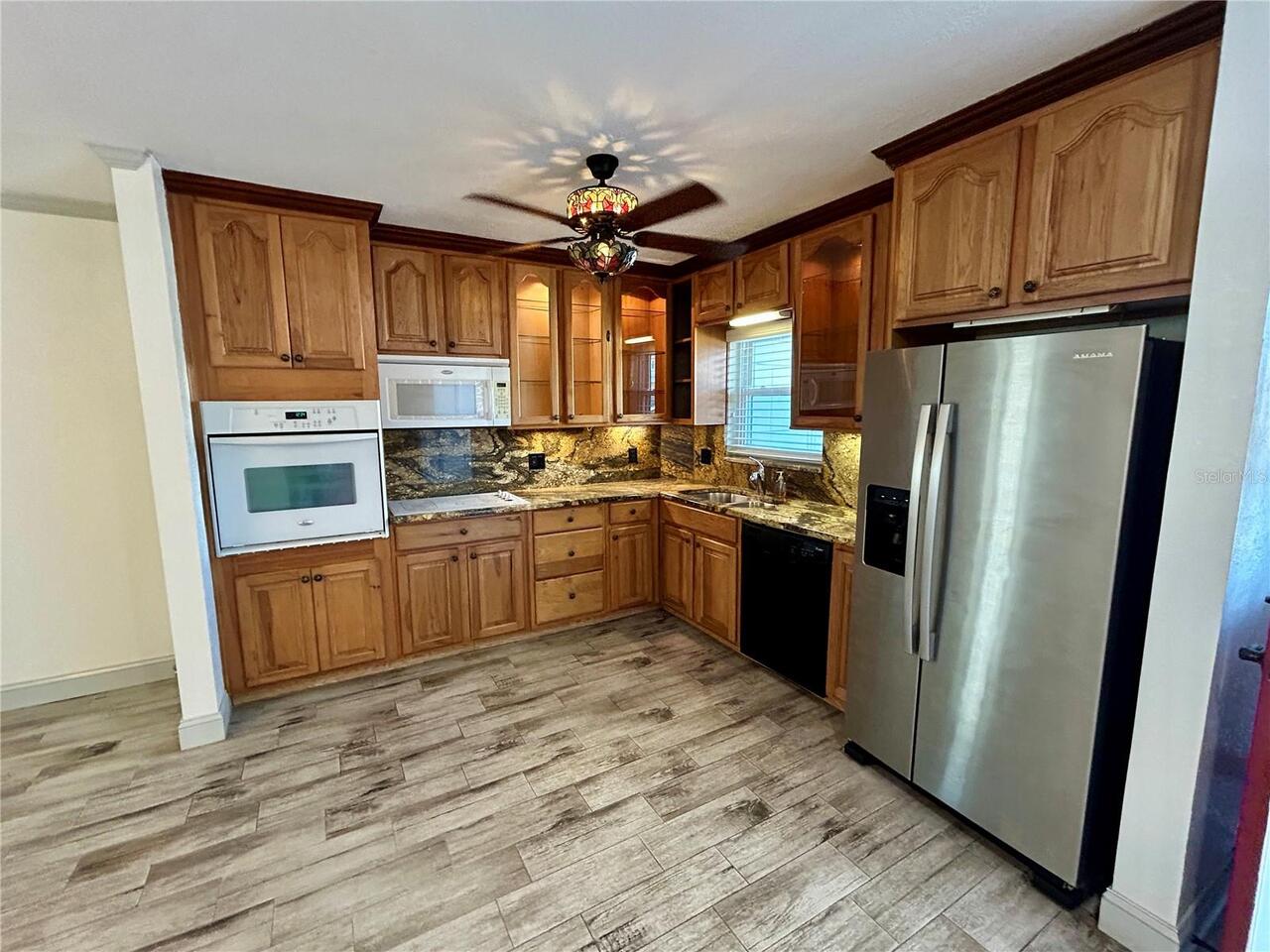 Listing Photo 8