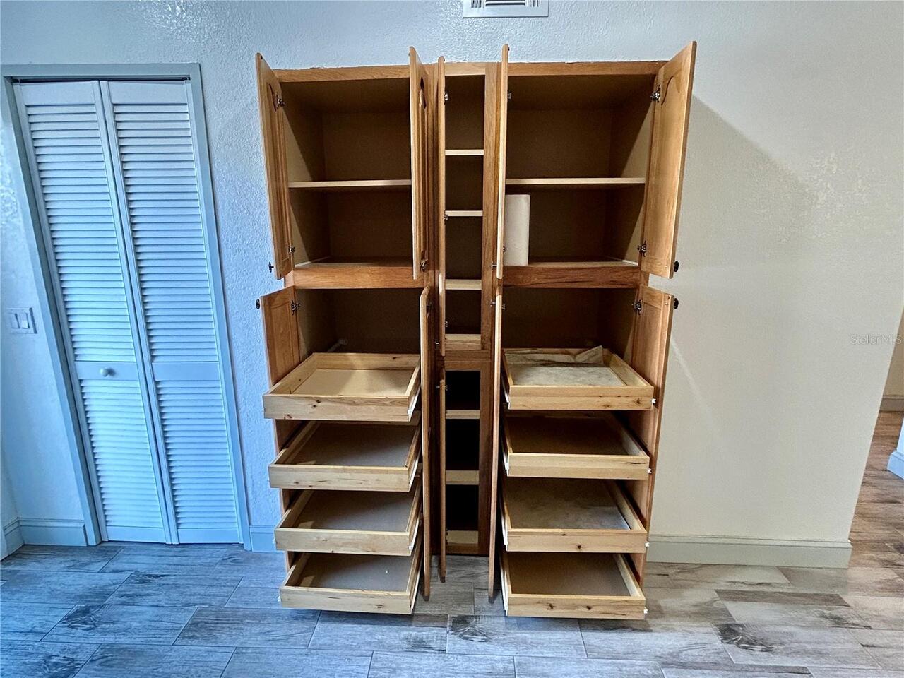 Listing Photo 10