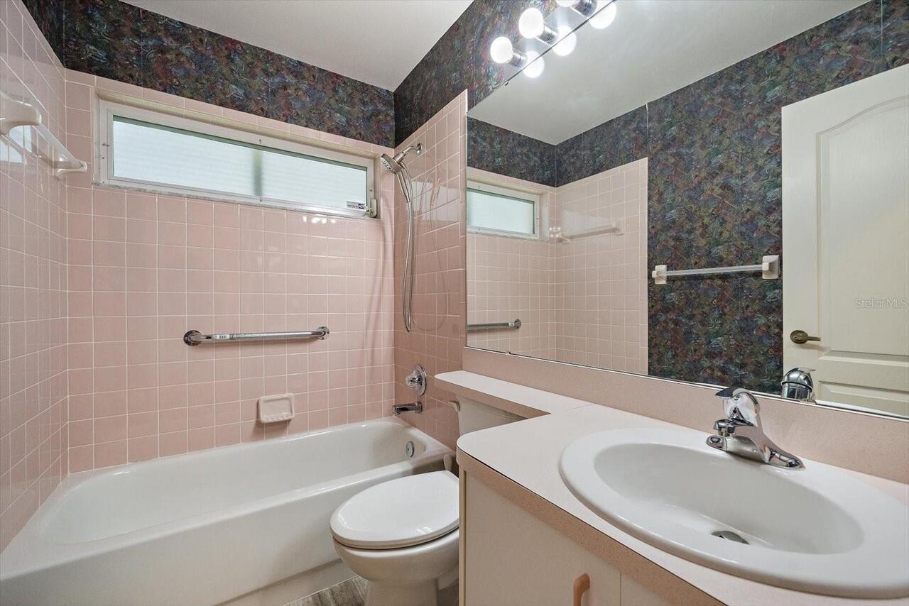 Listing Photo 9