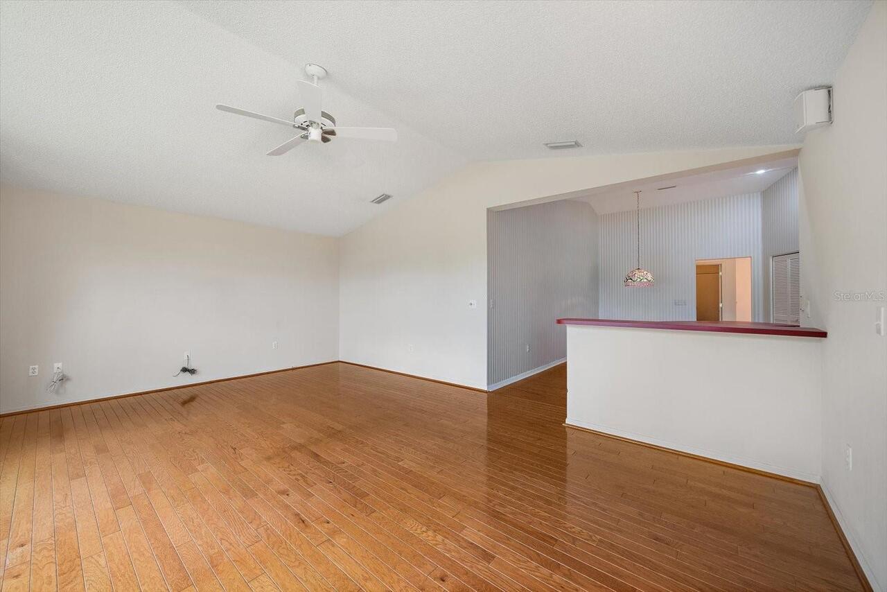 Listing Photo 28