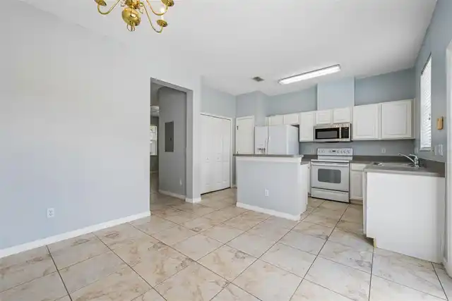 Listing Photo 13