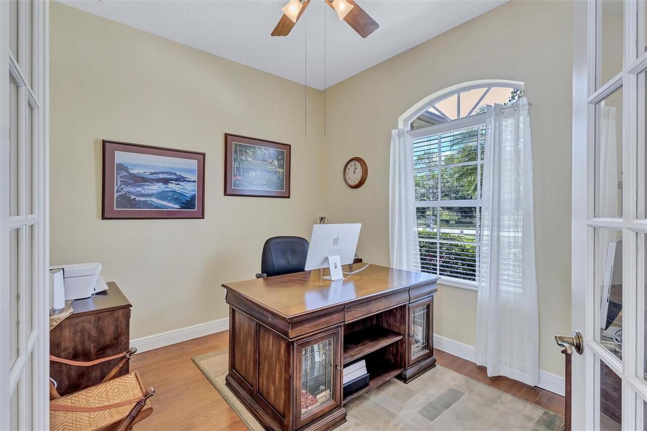 Listing Photo 11