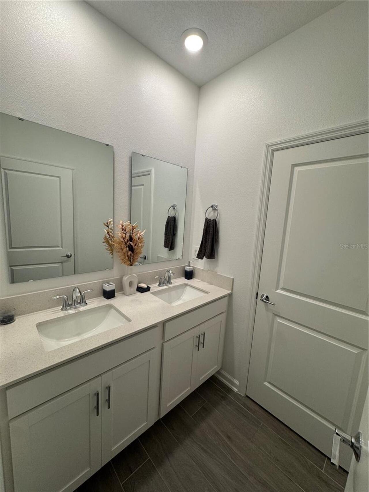 Listing Photo 11
