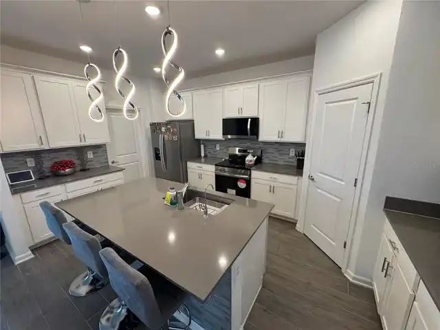 Listing Photo 10