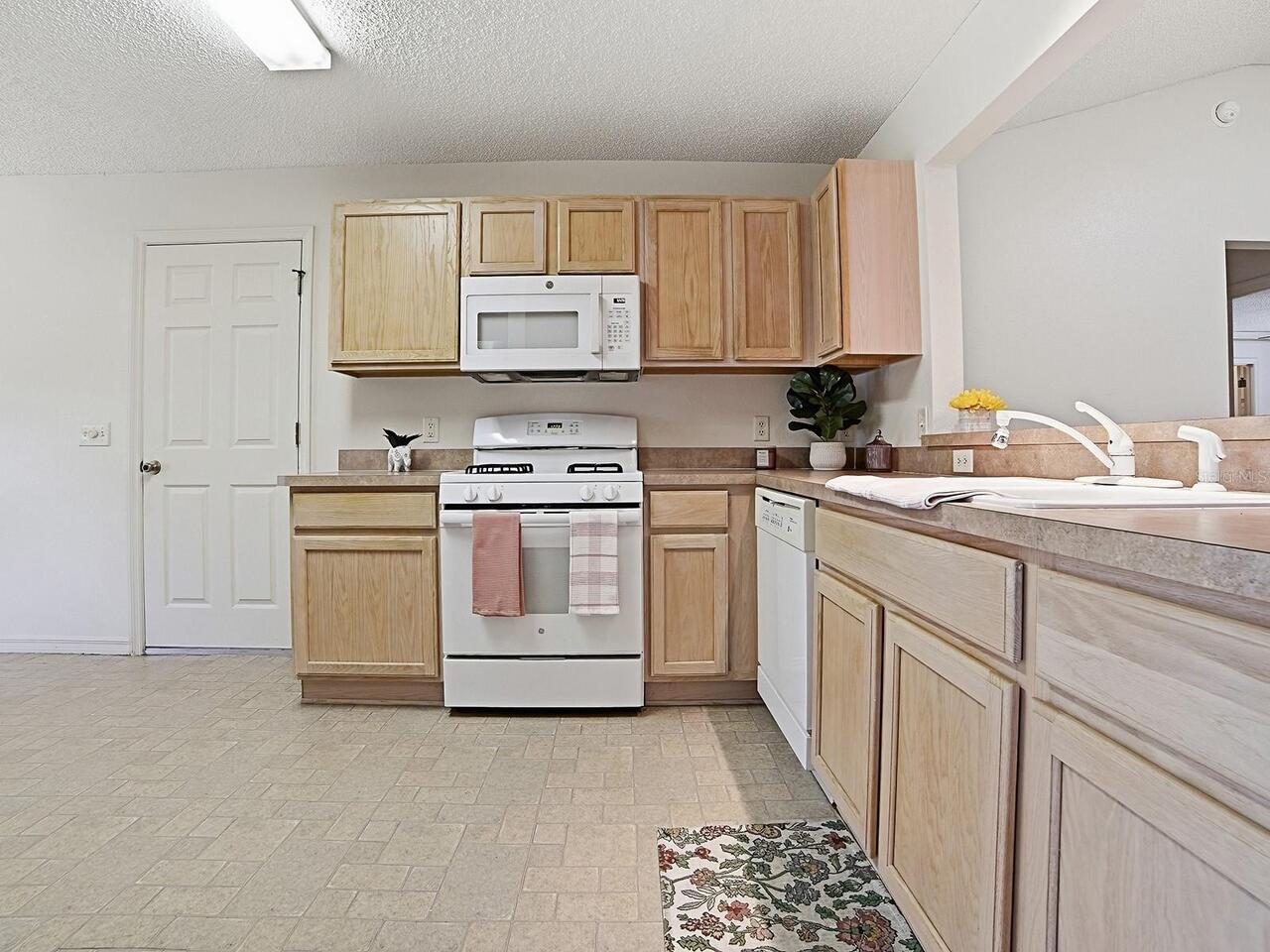 Listing Photo 13
