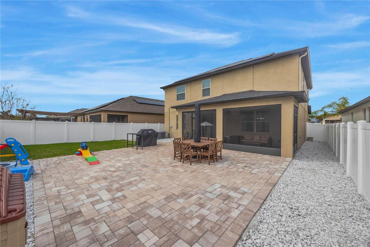 Listing Photo 14