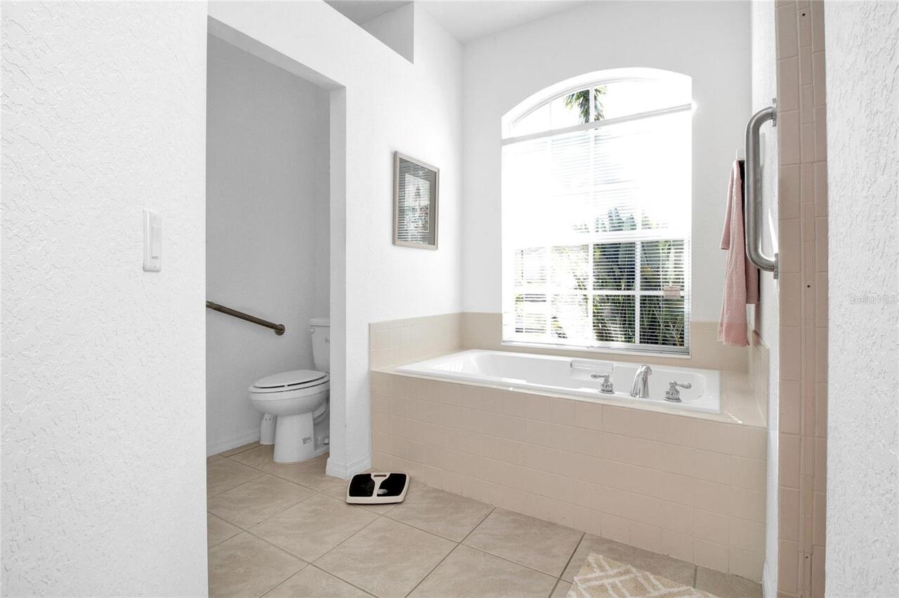 Listing Photo 10