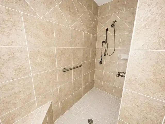 Listing Photo 6