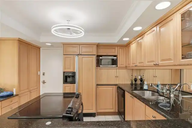 Listing Photo 9