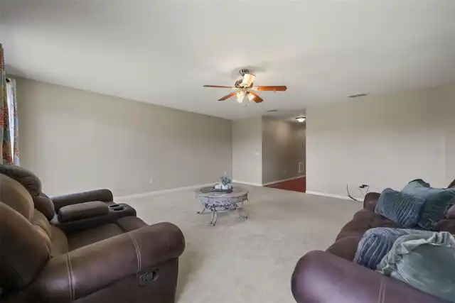 Listing Photo 6
