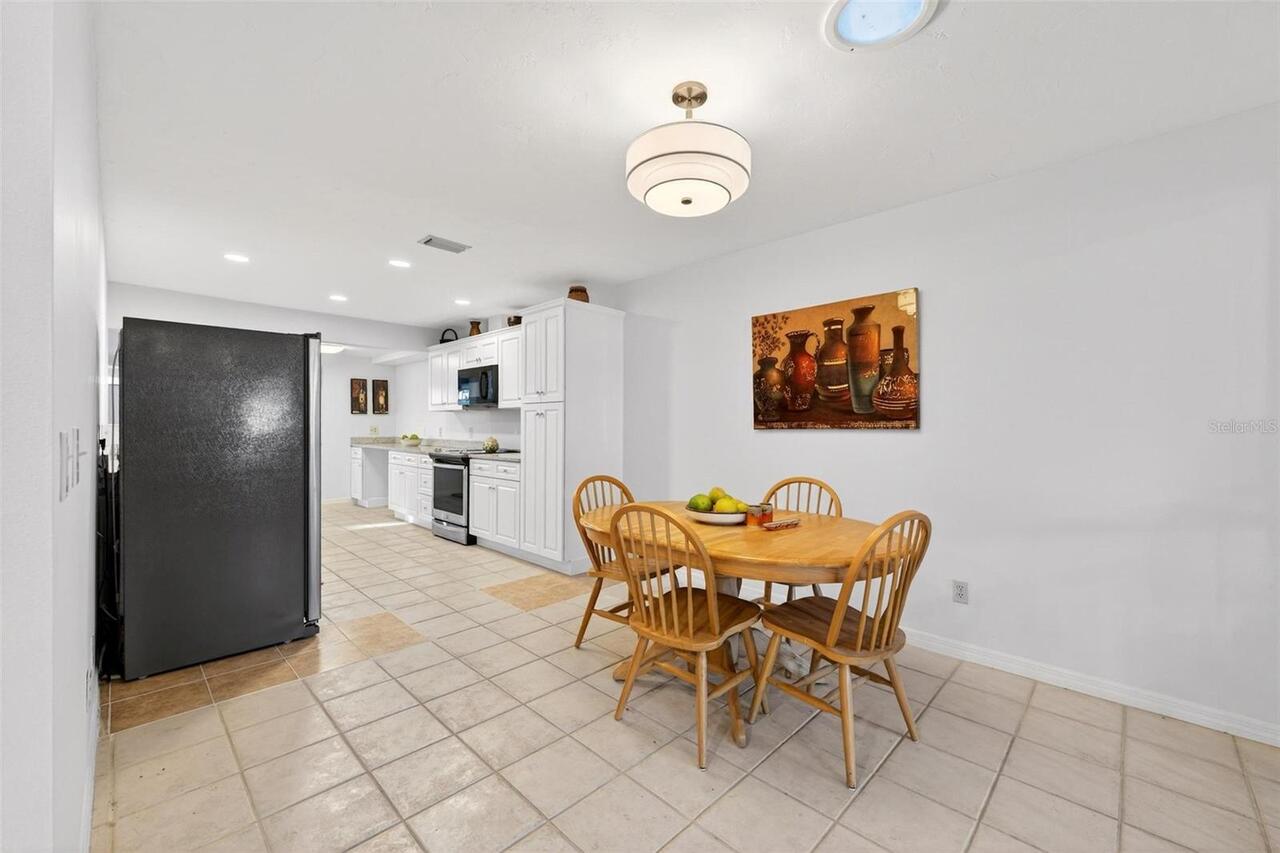 Listing Photo 10