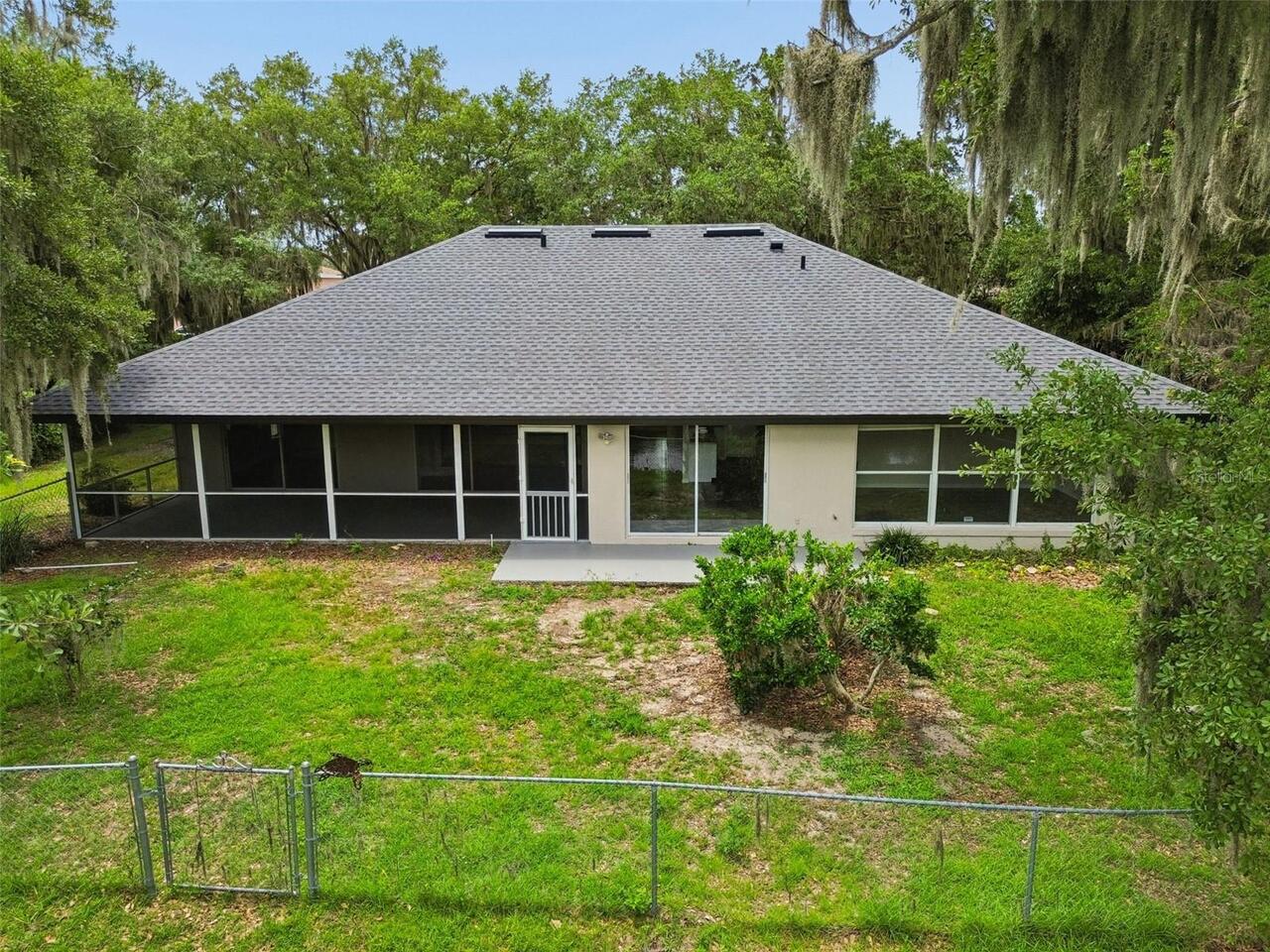 Listing Photo 8