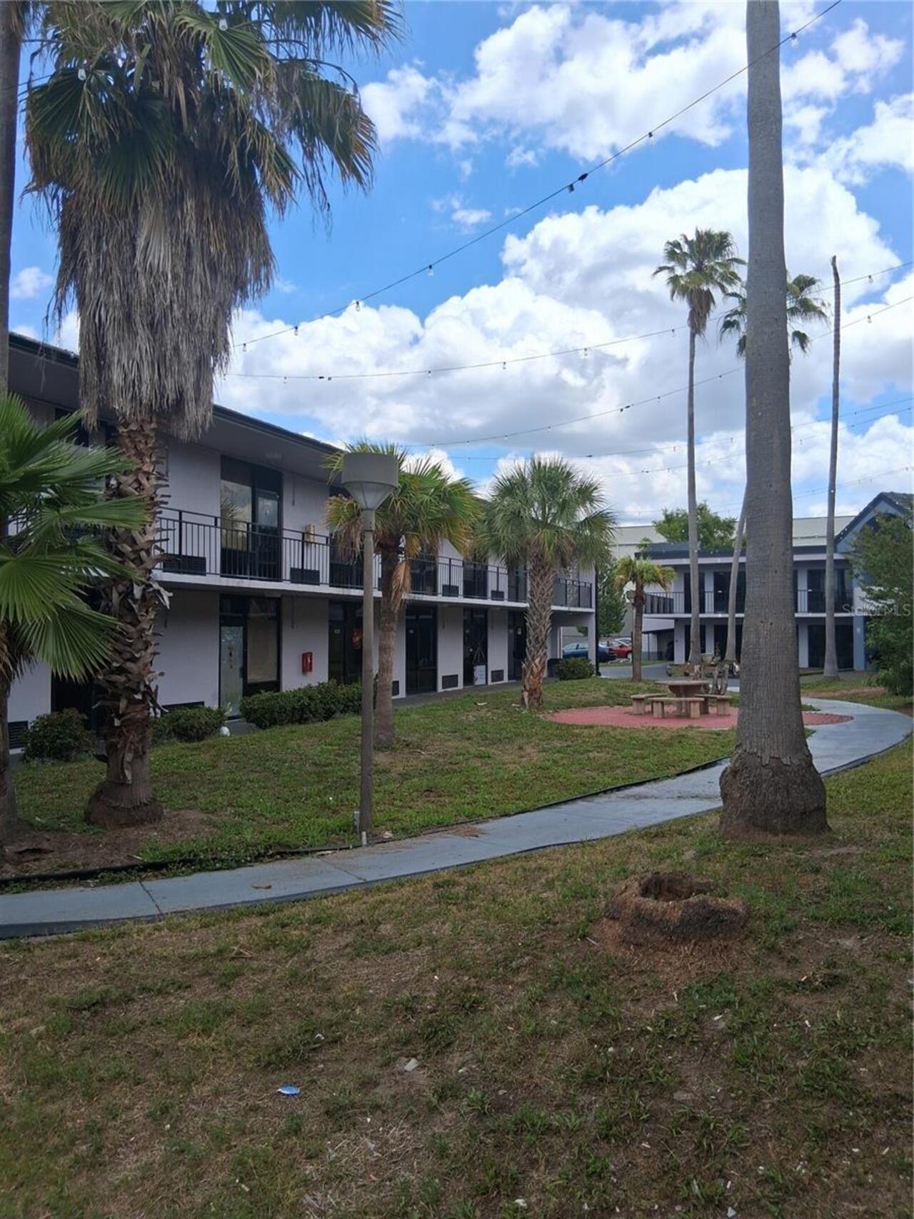 Listing Photo 8