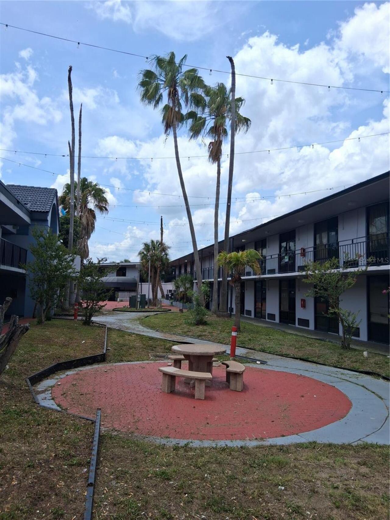 Listing Photo 10