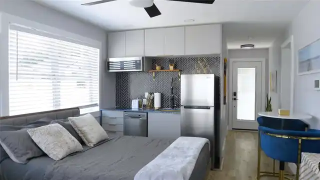 Listing Photo 11